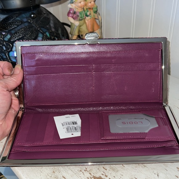 NWT LODIS snake embossed leather fully framed clutch wallet - Picture 7 of 10